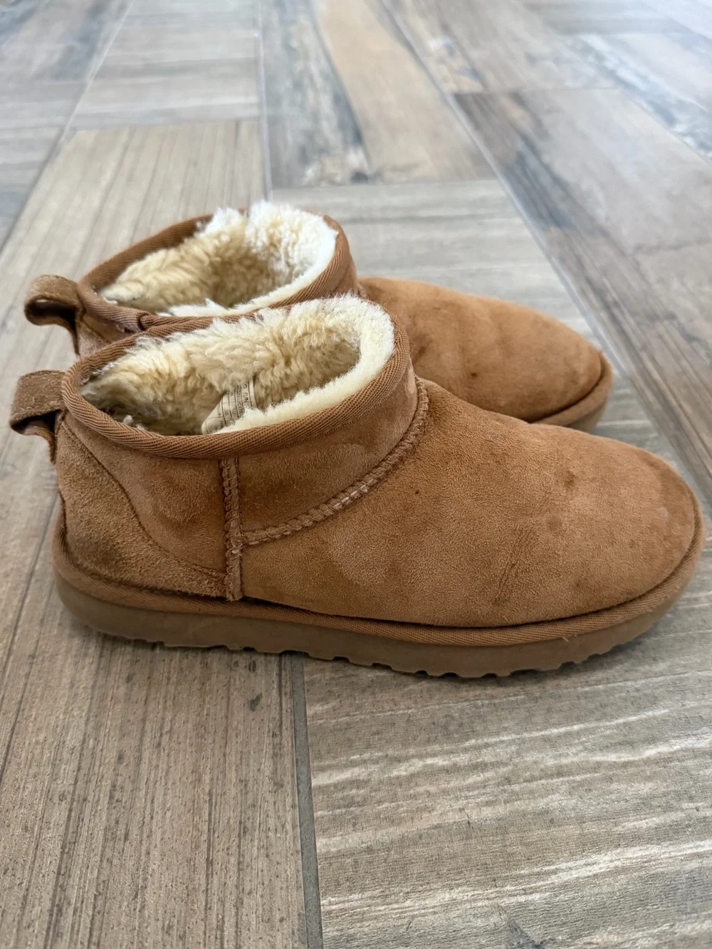 Ugg Classic Ultra Mini Women’s size 7